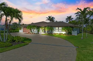 4222 Crayton Rd, Naples, FL 34103 - Photo 1