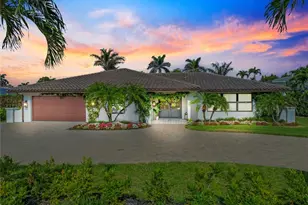 4222 Crayton Rd, Naples, FL 34103 - Photo 2