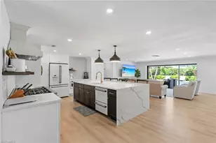 4222 Crayton Rd, Naples, FL 34103 - Photo 12