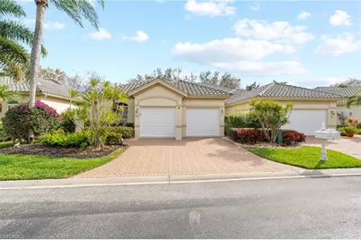 845 Vistana Cir #18, Naples, FL 34119 - Photo 2