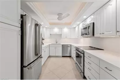 2880 Gulf Shore Blvd N #410, Naples, FL 34103 - Photo 14