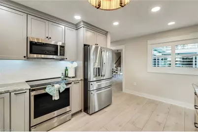 11861 Isle Of Palms Dr, Fort Myers Beach, FL 33931 - Photo 12