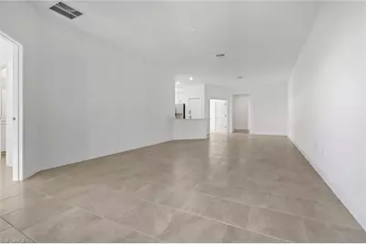 19600 Hinkley Dr, Estero, FL 33928 - Photo 10