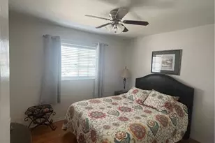 378 Dover Pl, Naples, FL 34104 - Photo 14