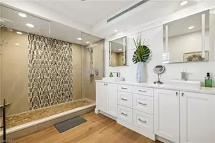 2901 Gulf Shore Blvd N, Naples, FL 34103 - Photo 8