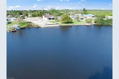 1313 Thompson St, North Fort Myers, FL 33903 - Photo 42