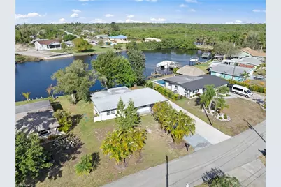 1313 Thompson St, North Fort Myers, FL 33903 - Photo 38