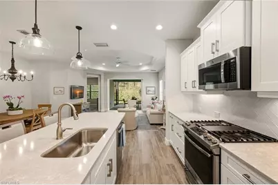 2175 Marquesa Cir, Naples, FL 34112 - Photo 10