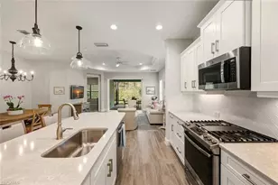 2175 Marquesa Cir, Naples, FL 34112 - Photo 10