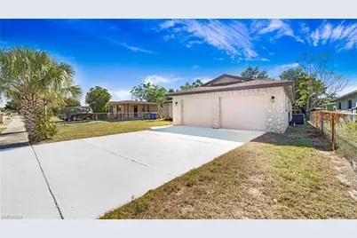 3148 Apache St, Fort Myers, FL 33916 - Photo 4
