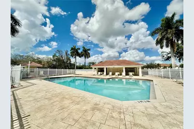 996 Hampton Cir #71, Naples, FL 34105 - Photo 26