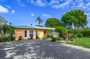 737 Mooring Line Dr, Naples, FL 34102 - Photo 1