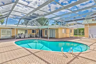 737 Mooring Line Dr, Naples, FL 34102 - Photo 2