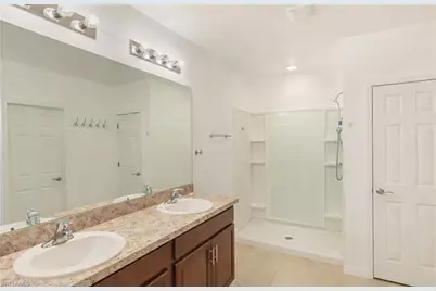 2802 40th St SW, Lehigh Acres, FL 33976 - Photo 10