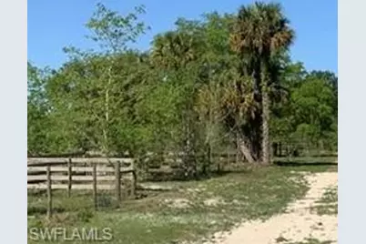755 Rialto Pointe Dr, Labelle, FL 33935 - Photo 4