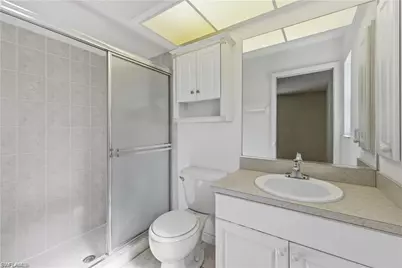 826 SE 5th Ct, Cape Coral, FL 33990 - Photo 4