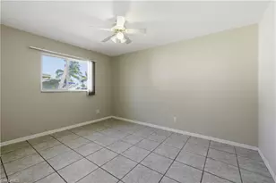 826 SE 5th Ct, Cape Coral, FL 33990 - Photo 6