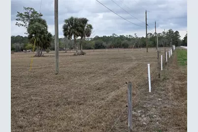 8201 Dosonte Ln, North Fort Myers, FL 33917 - Photo 14