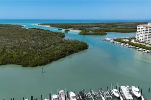 13105 Vanderbilt Dr, Naples, FL 34110 - Photo 26