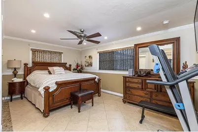 219 Cypress Way W, Naples, FL 34110 - Photo 18