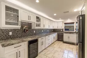 219 Cypress Way W, Naples, FL 34110 - Photo 10