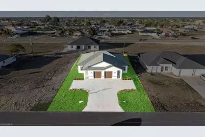 1323/1325 NE 8th Pl, Cape Coral, FL 33909 - Photo 4