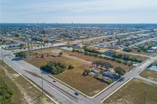 1518 Kismet Pkwy E, Cape Coral, FL 33909 - Photo 10