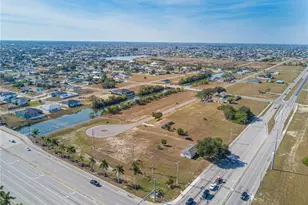 1518 Kismet Pkwy E, Cape Coral, FL 33909 - Photo 6