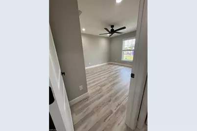 6 NW 13th Pl, Cape Coral, FL 33993 - Photo 12