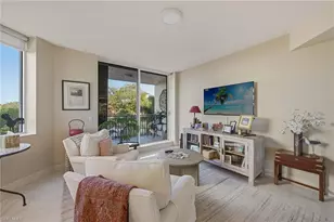 7225 Pelican Bay Blvd, Naples, FL 34108 - Photo 4