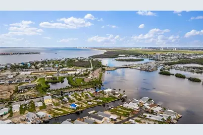 866 Oak St, Fort Myers Beach, FL 33931 - Photo 12