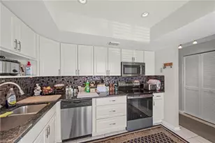 84 Glades Blvd, Naples, FL 34112 - Photo 2