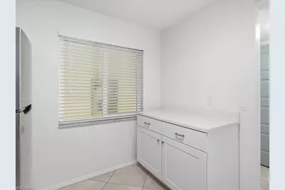 1001 Foxfire Ln #204, Naples, FL 34104 - Photo 4
