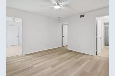 1001 Foxfire Ln #204, Naples, FL 34104 - Photo 12