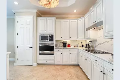 9250 Veneto Pl, Naples, FL 34113 - Photo 18