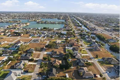 32 NE 9th Ave, Cape Coral, FL 33909 - Photo 48