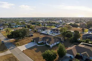 32 NE 9th Ave, Cape Coral, FL 33909 - Photo 46