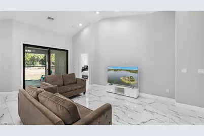 2685 20th Ave SE, Naples, FL 34117 - Photo 6