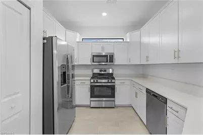 19617 Hinkley Dr, Estero, FL 33928 - Photo 4