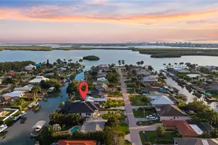 405 Samar Ave, Naples, FL 34113 - Photo 4