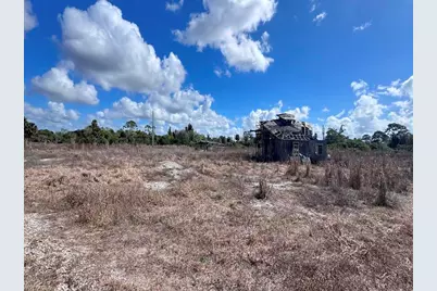 4800 Dor Lee Ln, North Fort Myers, FL 33917 - Photo 4