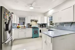 534 Leawood Cir, Naples, FL 34104 - Photo 8