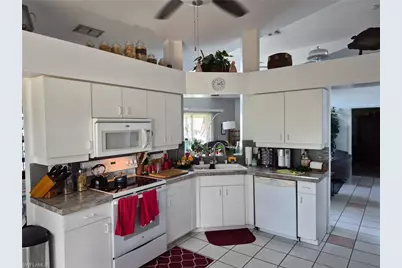 10520 Regent Cir, Naples, FL 34109 - Photo 8