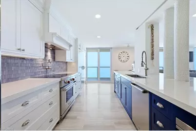 2425 Gulf Of Mexico Dr #6D, Longboat Key, FL 34228 - Photo 12