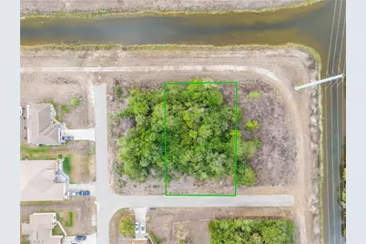 52 Loraine Ave S, Lehigh Acres, FL 33976 - Photo 2