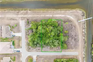 52 Loraine Ave S, Lehigh Acres, FL 33976 - Photo 2