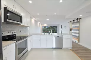 123 Palm Dr, Naples, FL 34112 - Photo 12