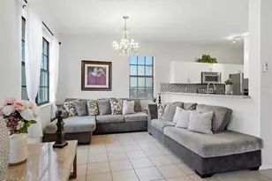 7576 Bristol Cir, Naples, FL 34120 - Photo 8