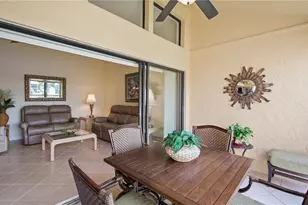 577 Beachwalk Cir, Naples, FL 34108 - Photo 16