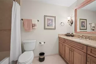 577 Beachwalk Cir, Naples, FL 34108 - Photo 24